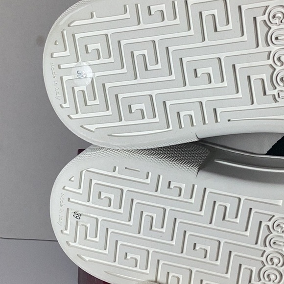 Gucci
Men's Gucci Ace Leather Sneakers - Picture 13 of 16